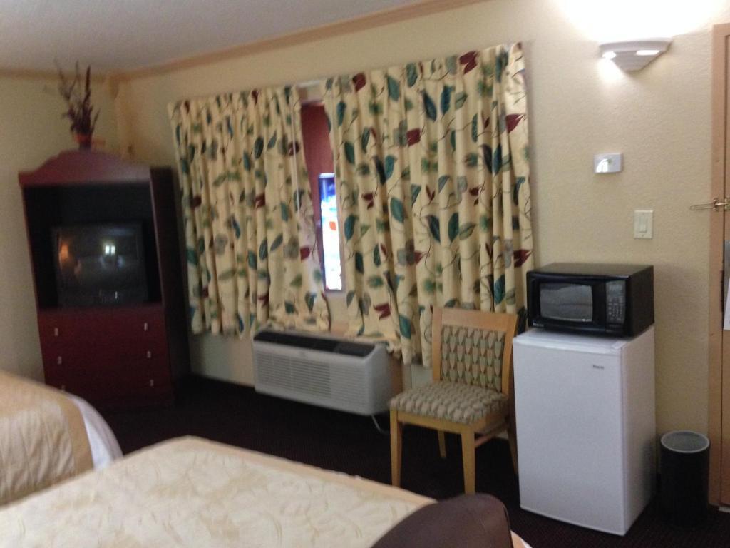 Americas Best Value Inn North Port Room photo