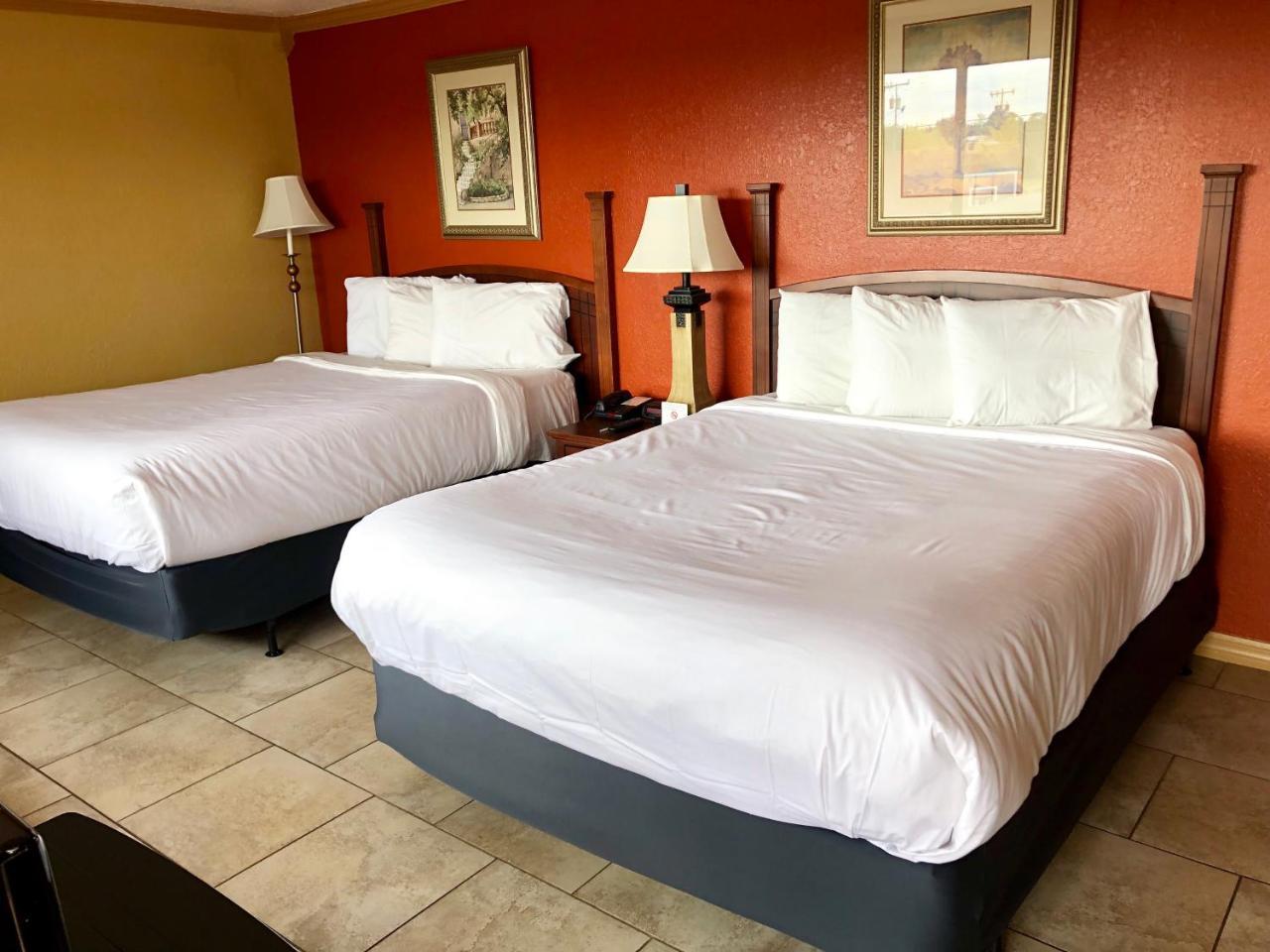 Americas Best Value Inn North Port Exterior photo